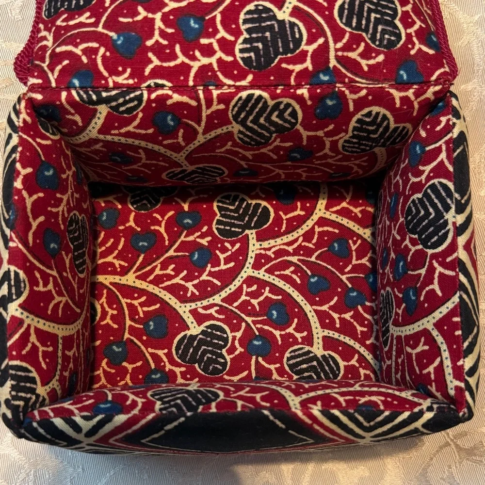 Handmade gift box vintage mixed pattern gift “puffer”‎ Geometric quilted padded